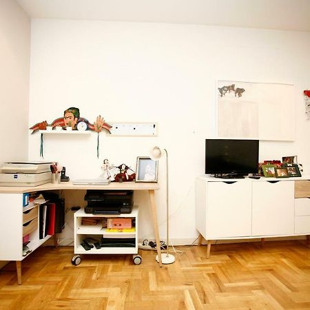 Апартаменты Piso Centrico Con Patio Бильбао Экстерьер фото